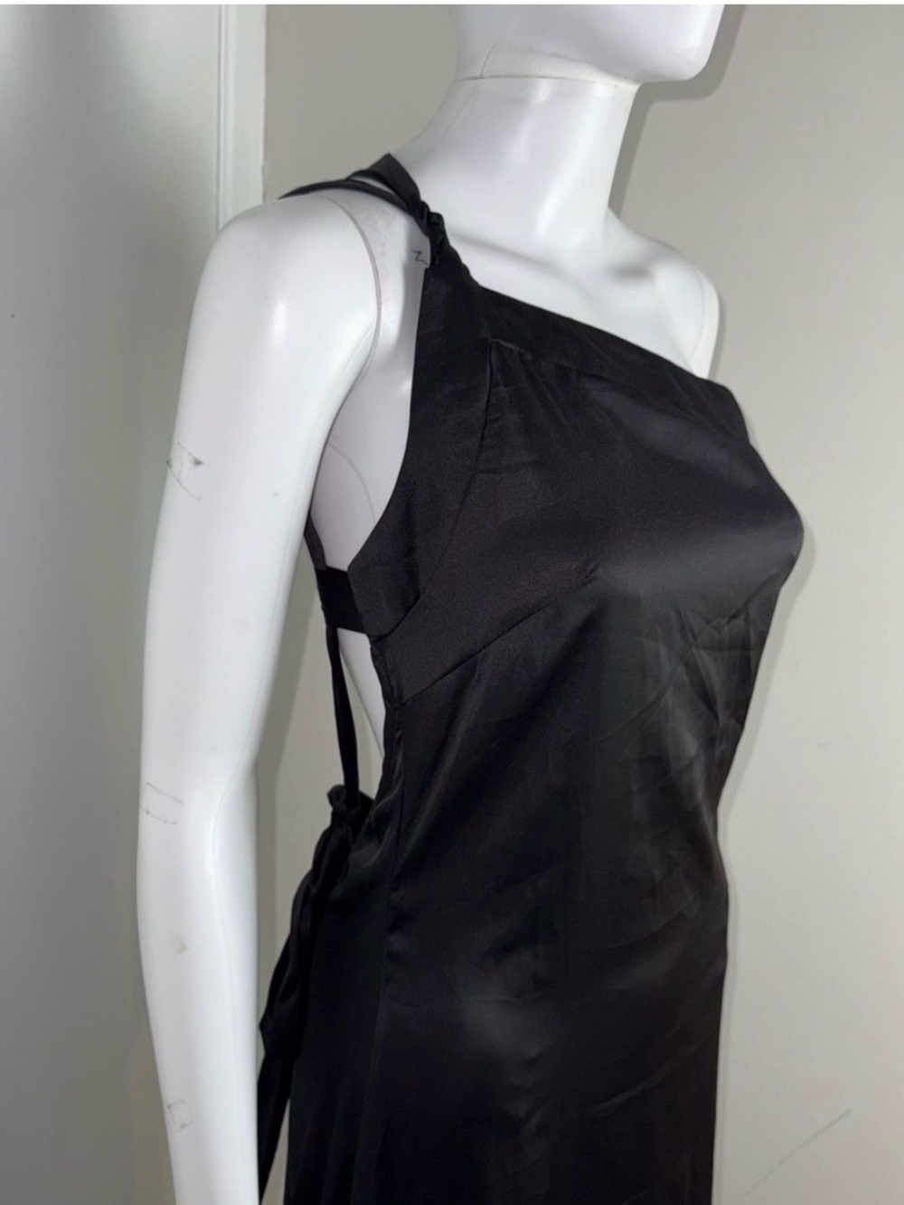Commense Black Satin One Shoulder Backless Maxi Dress Evening Gown Minimalist - Picture 7 of 12